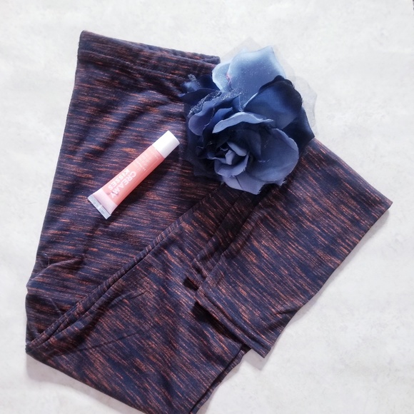 NWOT Womens Leggings - Picture 2 of 2